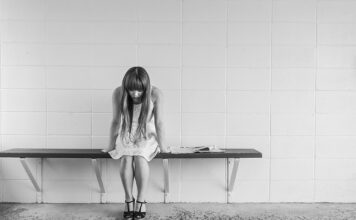 Jak wyjść z depresji bez psychologa?